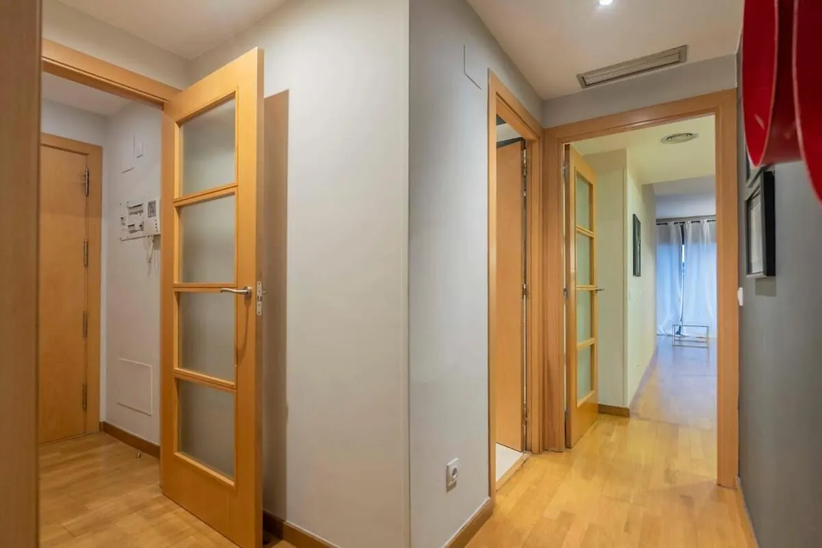 2 Bedroom With Balcony In Eixample 3-2 Barcelona Apartmán