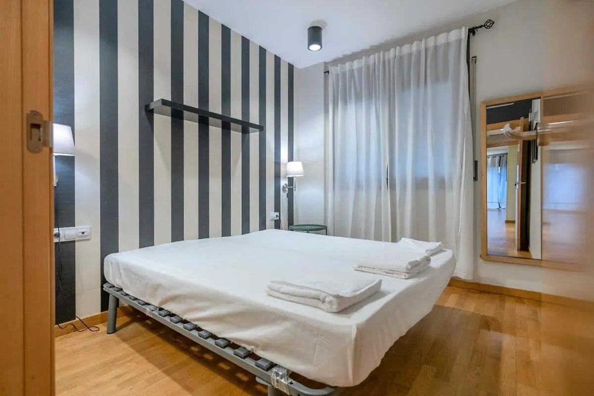 2 Bedroom With Balcony In Eixample 3-2 Barcelona Španělsko